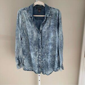 Chelsea & Theodore Light Blue Chambray Top